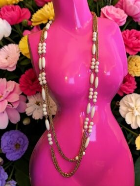 Vtg Goldtone Single-Strand Necklace with White Beads